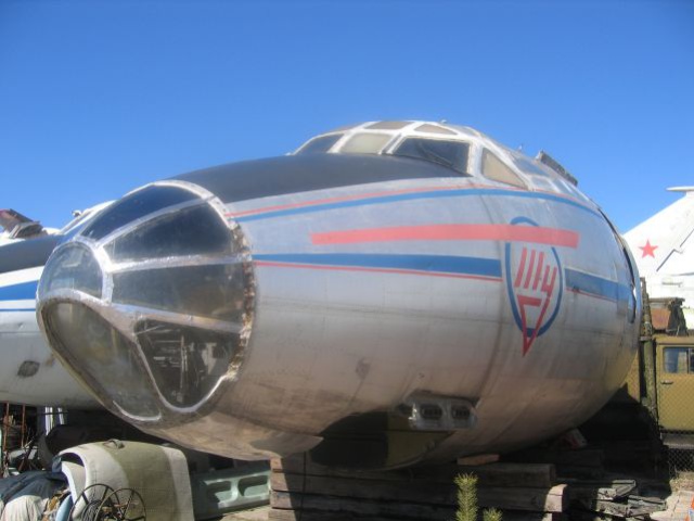 Ту-104А